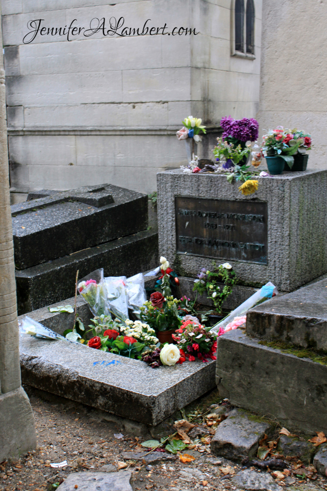 Grave-of-Jim-Morrison