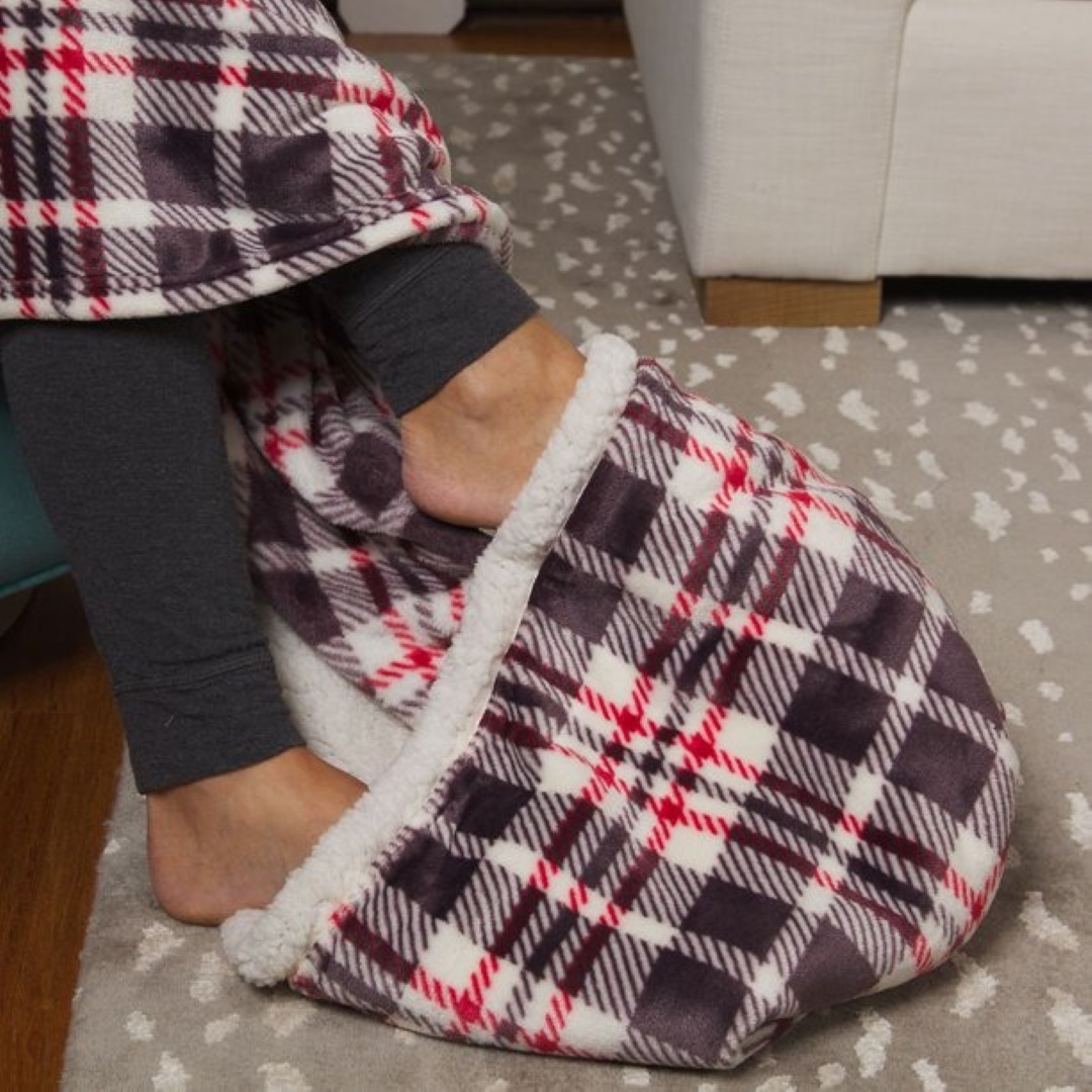 ClimateRight by Cuddl Duds Oversized Throw With A Cozy Sherpa Pocket For Your Feet cream gray red plaid