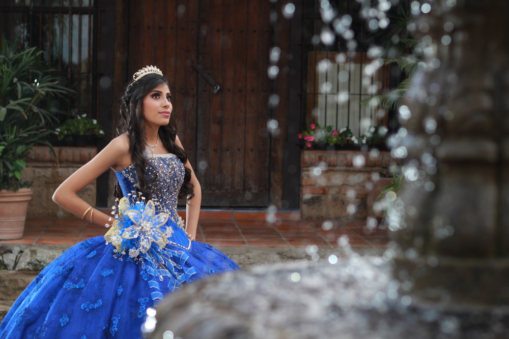 how to throw Quinceanera celebration birthday party